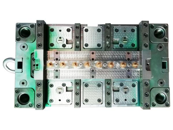 DME Base Injection Molded Automotive Interior A B Pillar Trims