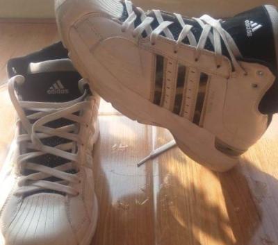 International brand used shoes in each bale