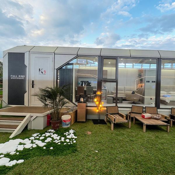 Luxury 40ft Container Home Comfortable Tiny Space Capsule House Prefab Steel Modular Bed Hotel Cabin Office Use