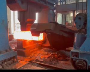 18CrNiMo7-6 45# Forged Iron Block Carbon Steel Custom Forged Parts Hydraulic