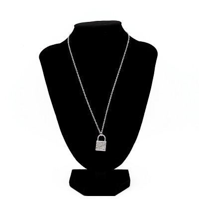 Colar de prata longa 47mm da forma com os pendentes transparentes da broca
