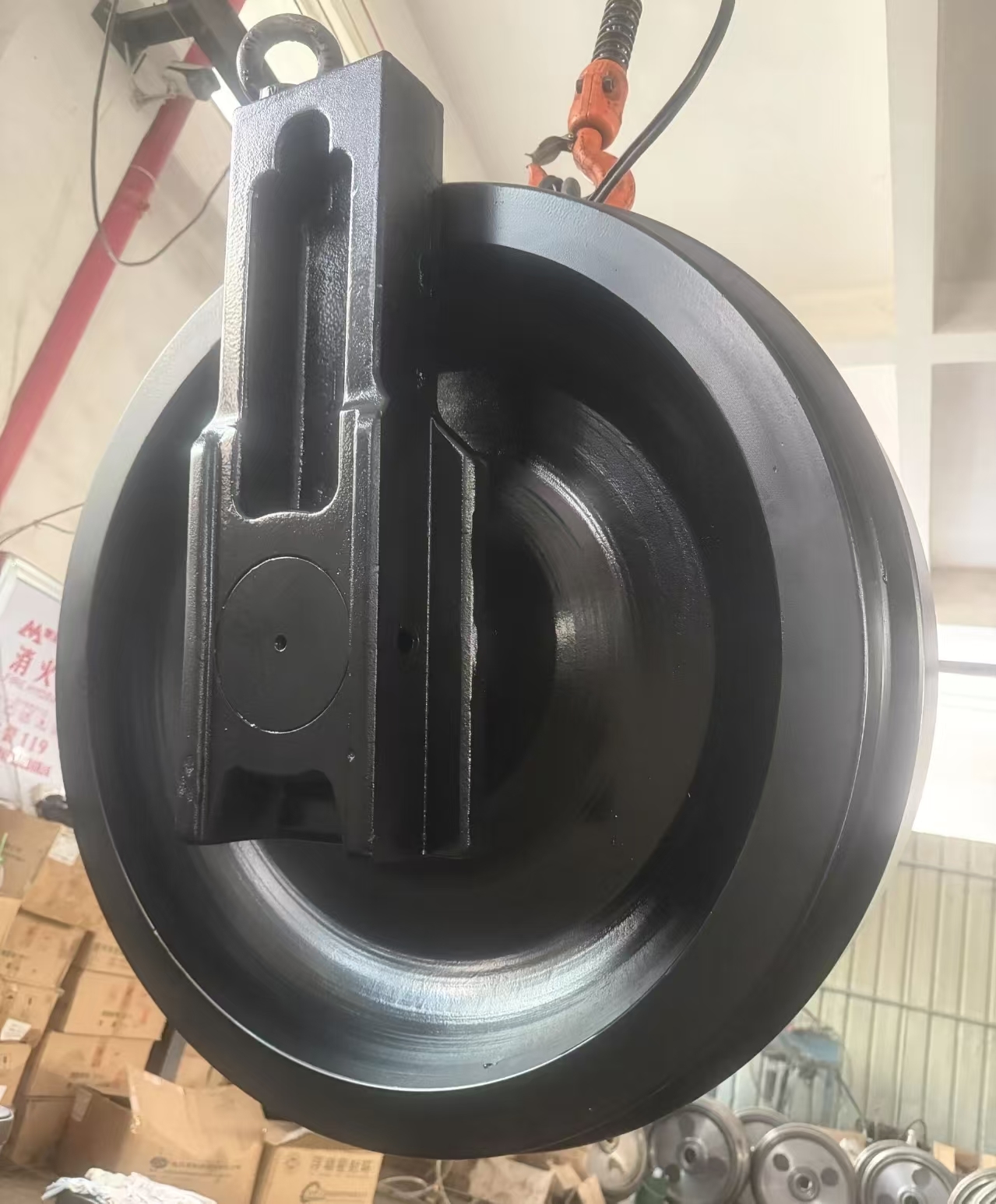 CAT E390 Excavator Front Idler  Heavy-Duty Track Idler for Large Mining Excavators