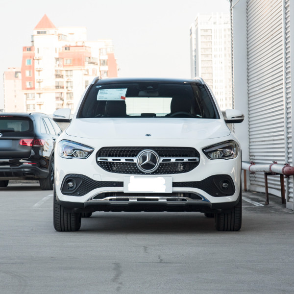 Mercedes-Benz 2023 GLA 200 version Gasolin Compact SUV