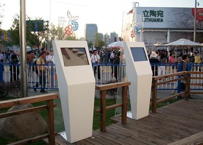 Anunciando o quiosque de informação exterior da exposição, monitor da tela de toque do quiosque do brilho alto do serviço do auto