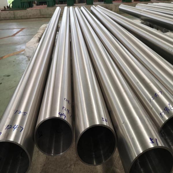 Tubos quadrados sem costura de titânio Gr2 Gr5 ASTM B338 para decoração industrial