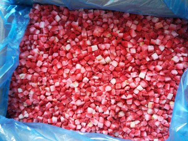 Fresh IQF Frozen Fruit , Sweet Charlie / AM13 Strawberry Whole / Dices