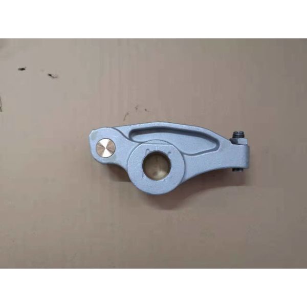 4HK1 6HK1 Rocker Arm 8973064213 Tête de cylindre Entrée d'air Rocker Arm Excavateur ZX240 ZX360 Camion NPR NQR FSR FVR