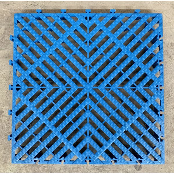 50x50x5.0cm Plastic Garage Flooring Mats for Carwash Workshop Industrial Design Style