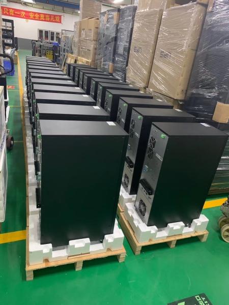 Type onde sinusoïdale pure UPS en ligne à haute fréquence de tour
