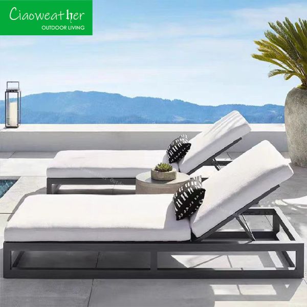 Outdoor Villa Hotel Garden Terrace Wooden Bed Lounge Chair with Solid Wood Style and Mail Packing