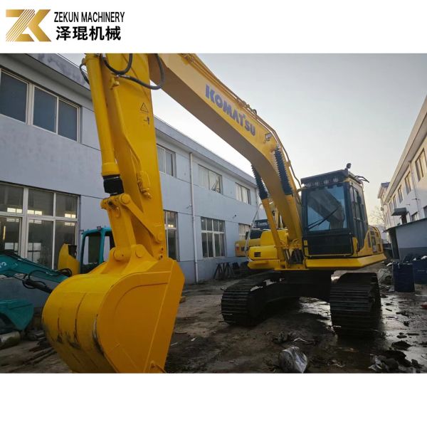 Temps de travail réduit 2001-4000 Komatsu PC200-8 Excavateur à rouleaux usagé en bon état