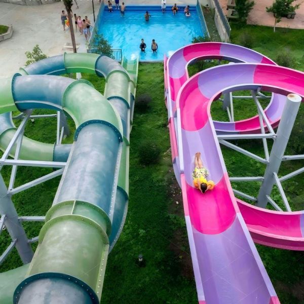 Small High Speed Water Park Slide Double Spiral Combined