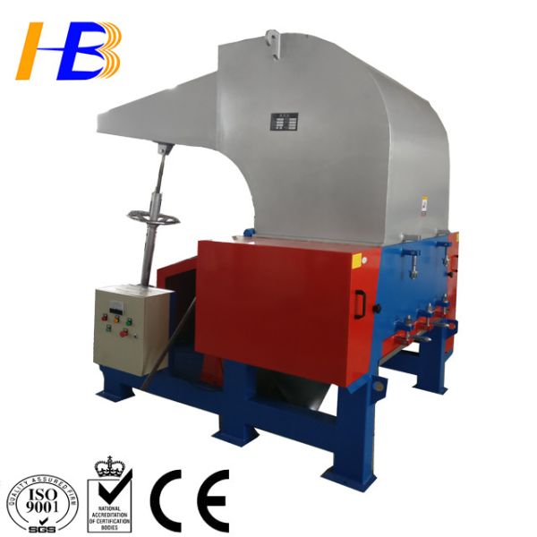 High-quality And High-output pet bottles shredding machine