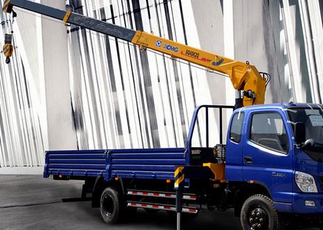 XCMG 4T Mobile Telescopic Boom Truck Mounted Crane With 10m Lifting Height