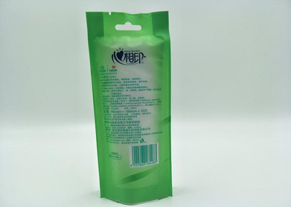 Moisture Proof Wet Towel Stand Up Pouch Packaging Light Weight Easy To Carry