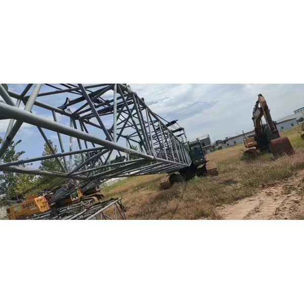 Building Material Shops in Need of SCC550E Used Crawler Crane for Big Projects