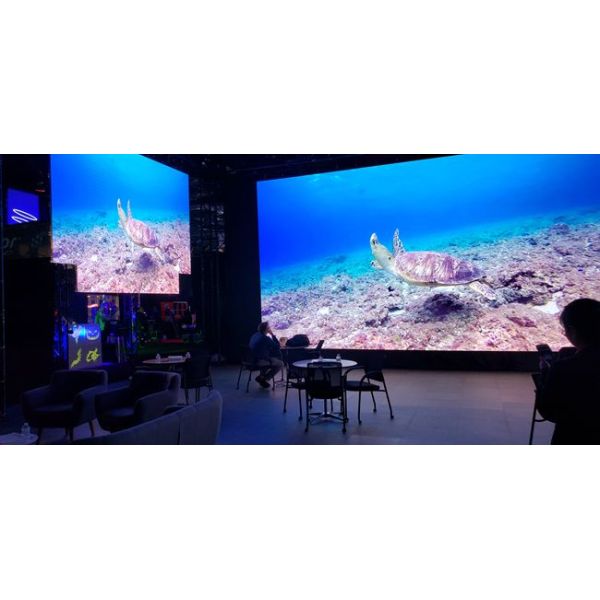 SMD2121 Indoor LED Video Wall Full Color 1000 Nits High Definition For Ceiling