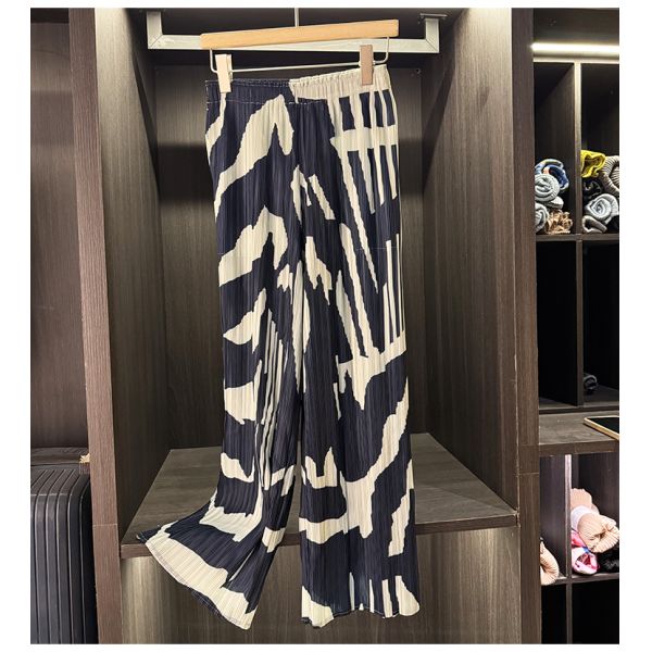 Women's Summer Two-Piece Casual Suit Color-Blocked Printed Pleated Stand-Up Collar Short-Sleeved T-Shirt Loose New Slimming Look