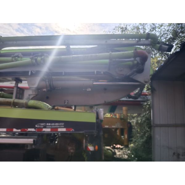 Used 2022 ZOOMLION 49M Concrete pump using SITRAK chassis