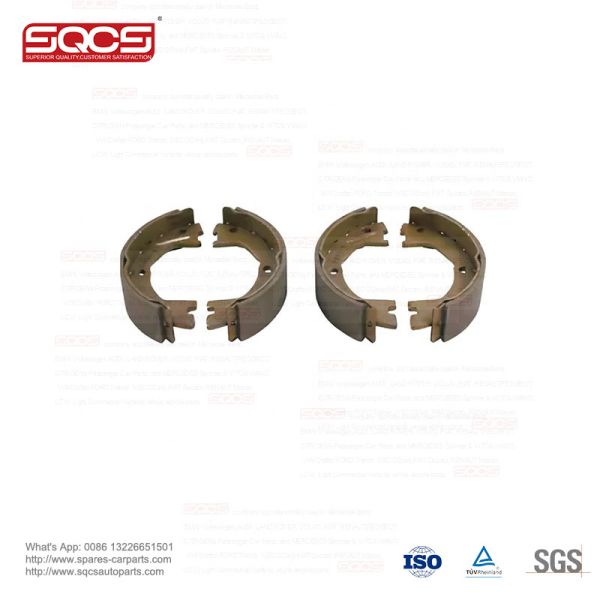 SQCS OE 9104202600 Pièces automobiles souliers de freinage pour Mercedes-Benz Sprinter W910 2018- La solution de remplacement / réparation ultime