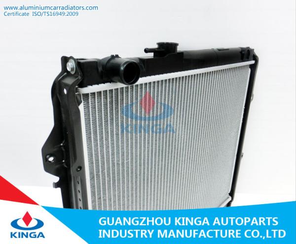 Silver Car Radiator For Toyota HILUX PICKUP AT PA 26 / 32 / 36