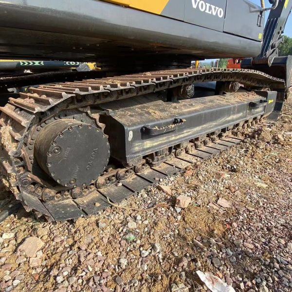 Использованный экскаватор Volvo EC240 2022 Год производства 3040 мм Высота 6800 мм Максимальная высота сброса