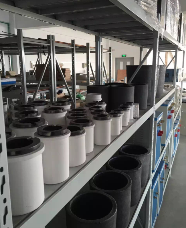 25KW IGBT Induction Melting Steel / Iron / Gold / Silver / Aluminum / Lead / Copper Furnace