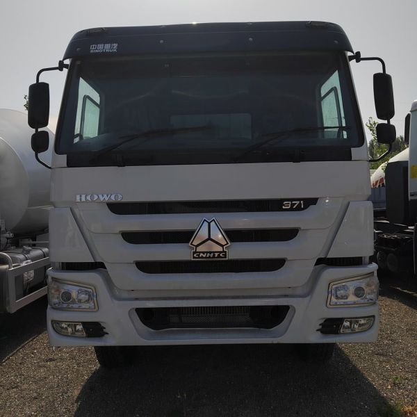Manual Transmission 371 Horsepower 6X4 Dump Truck with Cnhtc Haowo and Diesel Engine