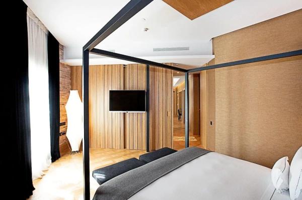 Tanzania luxury hotel furniture manufactuer from China for bedroom furniture set by leather bed with bench sofa and chai