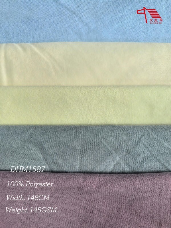 Mechanical Polyester Stretch Knit Fabric Soft Touch Breathable 145GSM for Activewear