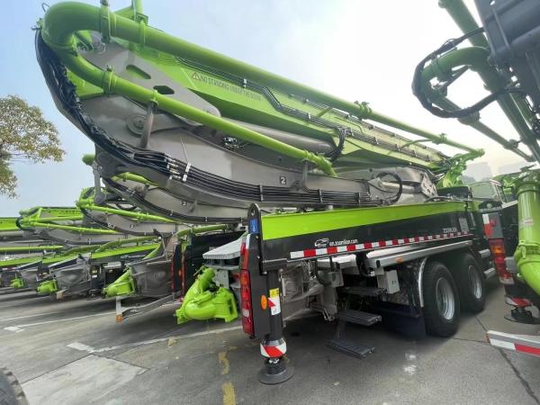 180m 178 Productivité Cylindre de type 2016 Zoomlion 47m Camion pompe à béton Équipement lourd