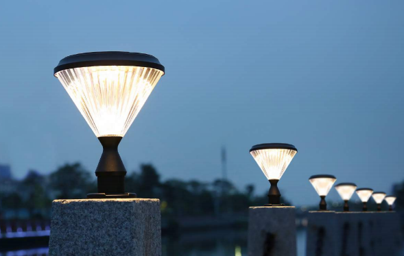 Диамант дизайн 20 Ватт 30 Ватт 100 LM / W Солнечный светодиодный садовый свет Долгие часы под ярким солнцем IP67 Для парков