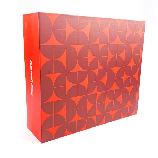 Kid Carton Products Box Packaging Corporate Gift Box with Bag Set Finishing Gold/Silver Hot Stamping/UV Spot/Embossing