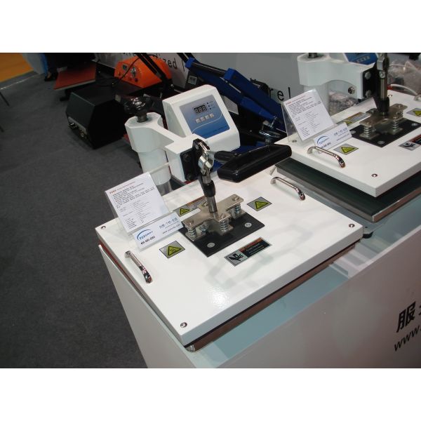 Digital Professional T Shirt Heat Transfer Machine , Clothes Printing Machine 50 - 60 HZ