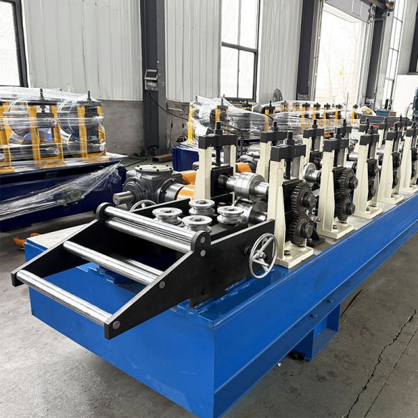 High Speed Non-Stop Cutting Steel Profile 20x20-40x40mm Laser Welding Pipe Making Roll Forming Machine