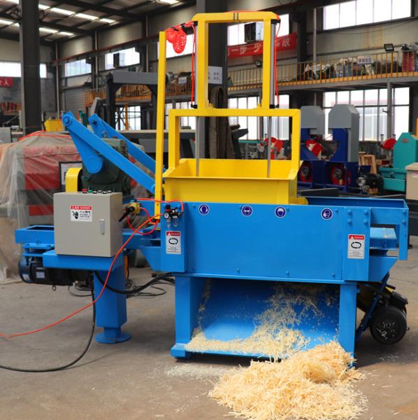 Máquina de barbear madeira de pinheiro para cama de frango 500 a 1500 kg por hora