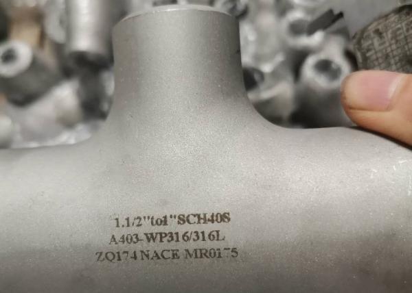 Petroleum Class 2000 ANSI Stainless Steel Reducing Tee