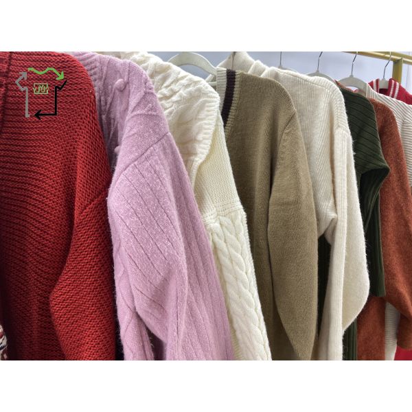 Fashionable Used Cardigan Long Sweaters Loose Free Size Mixed Colors Clean Condition