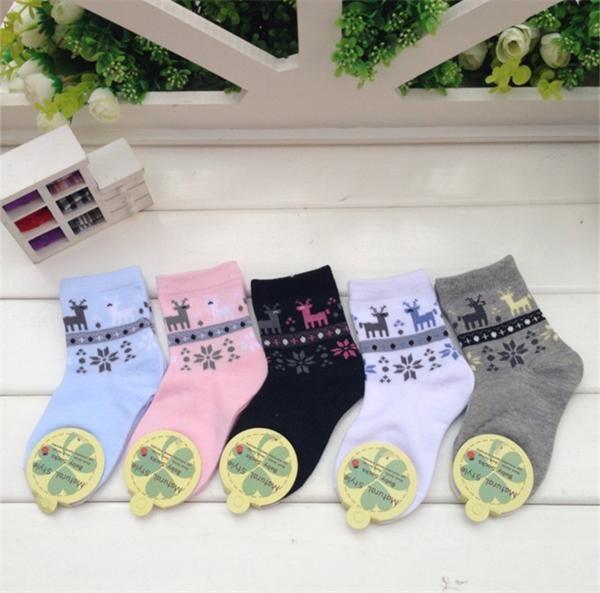Lovely christmas snow patterned design knitted supersoft terry cotton socks for baby