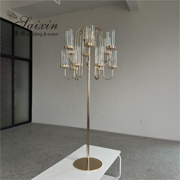 Novos candelabros de metal para candelabros de casamento