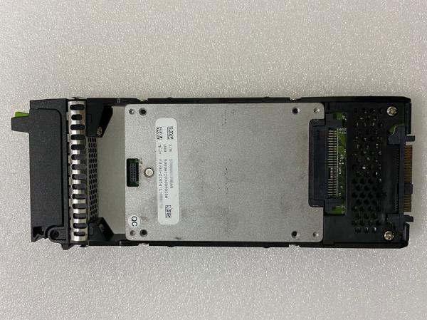 CA07339-E704 ETERNUS SSD 800GB  CA046233-1957 2.5''
