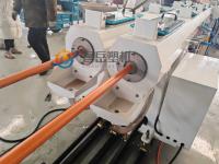 Machine d'extrusion de tuyaux en plastique avec un diamètre de vis de 50 à 120 mm et un matériau de canon 38CrMoAIA