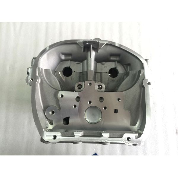 VW EA888 DOHC 16V Engine Cylinder Heads 06H103064A Car Engine Parts