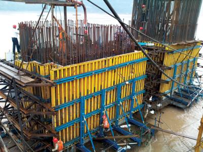 CB-240 Auto Pull-push prop / Truss type Climbing Formwork with heavy bearing load