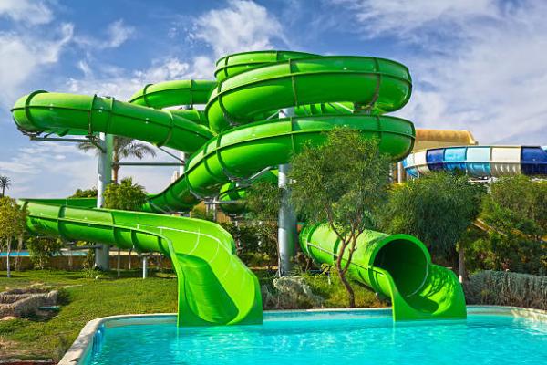 Corrediça da associação da fibra de vidro da corrediça de água da família do recurso de feriado para o parque da água do tema