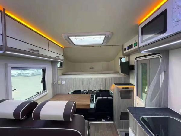 Caravana exterior de Van Automatic Transmission 4*2 Motorhome rv do campista de Yuejin Foton