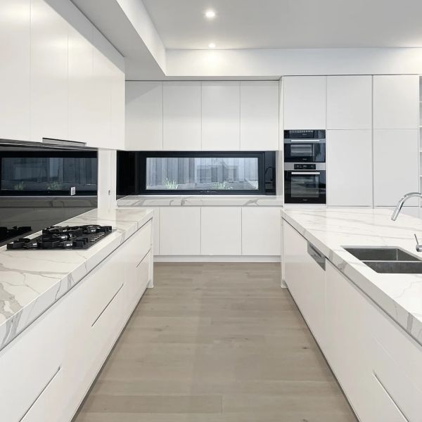 Modern Glossy White Lacquer Solid Wood Custom Kitchen Cabinets Custom Design Kitchen Cabinets