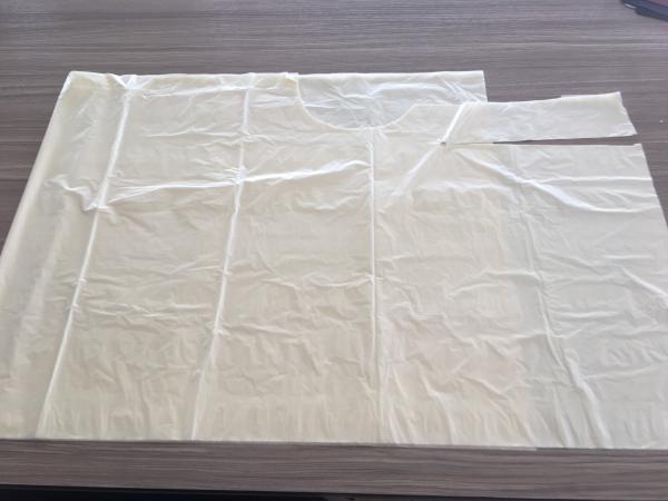 Beauty Salon PE Disposable Hairdressing Capes / Disposable Barber Cape Waterproof