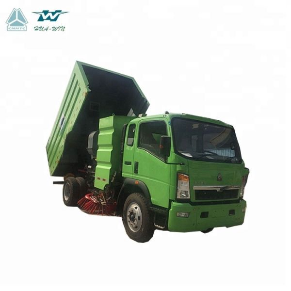 SINOTRUK HOWO 4x2 Dust Cleaner Road Sweeper Sale Diesel Power Street Sweeper