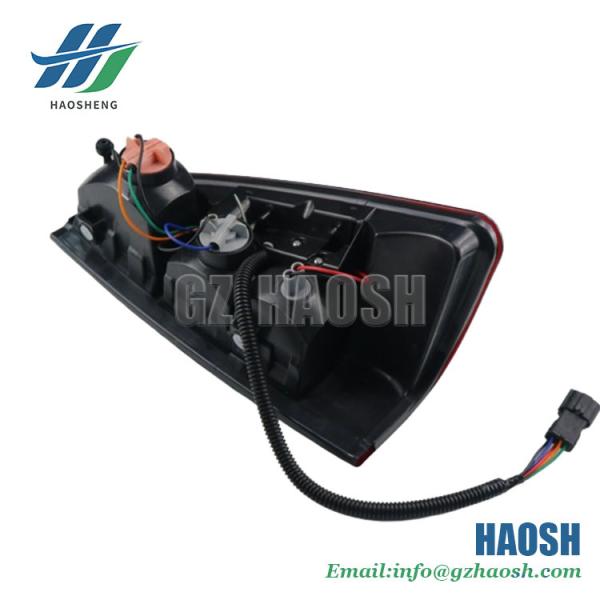Para a lâmpada traseira Isuzu DMAX 2007 LH 8-97375607-1 8-97375607-0 8973756071 8973756070